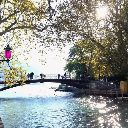 Cosy Au Bord Du Avec Terrasse Privée * Annecy